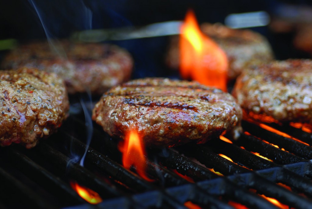 grilling-burgers